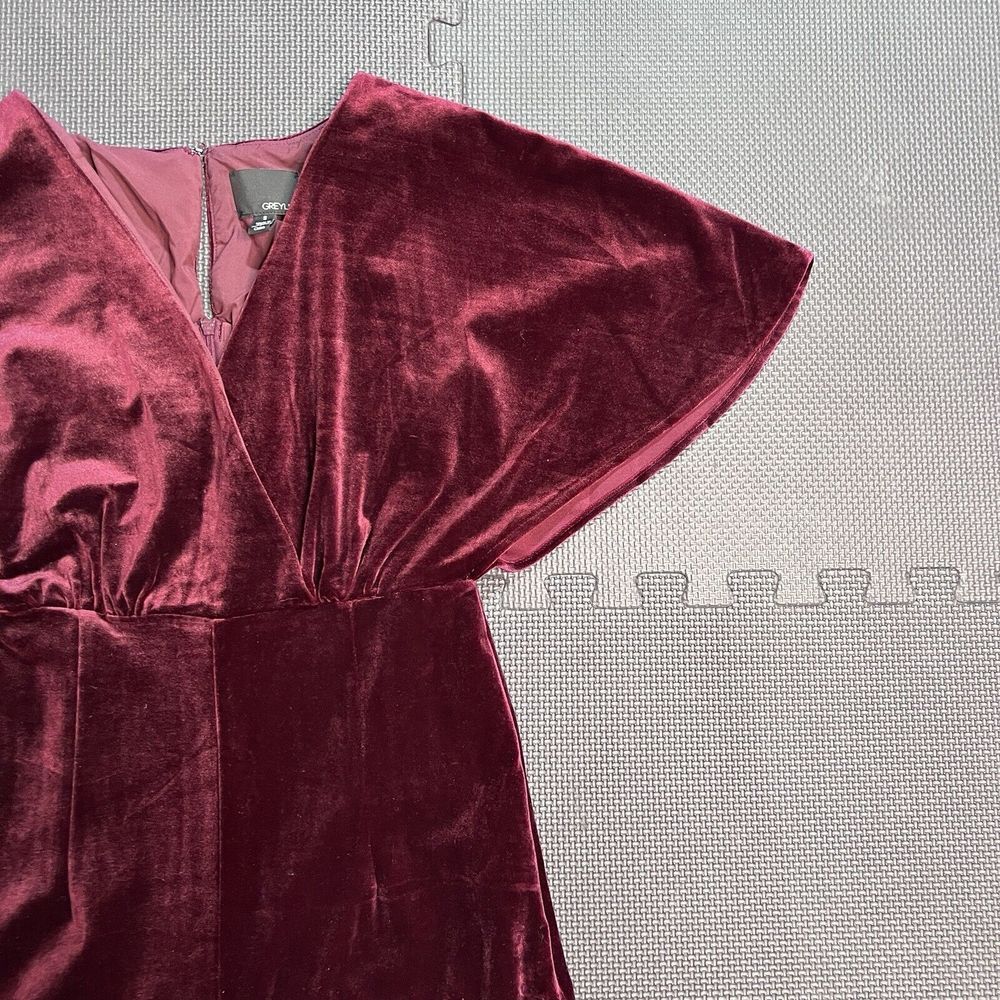 Greylin Anthropologie Luna Velvet Jumpsuit Wide Leg Cropped Burgundy‎ Small - Picture 3 of 15